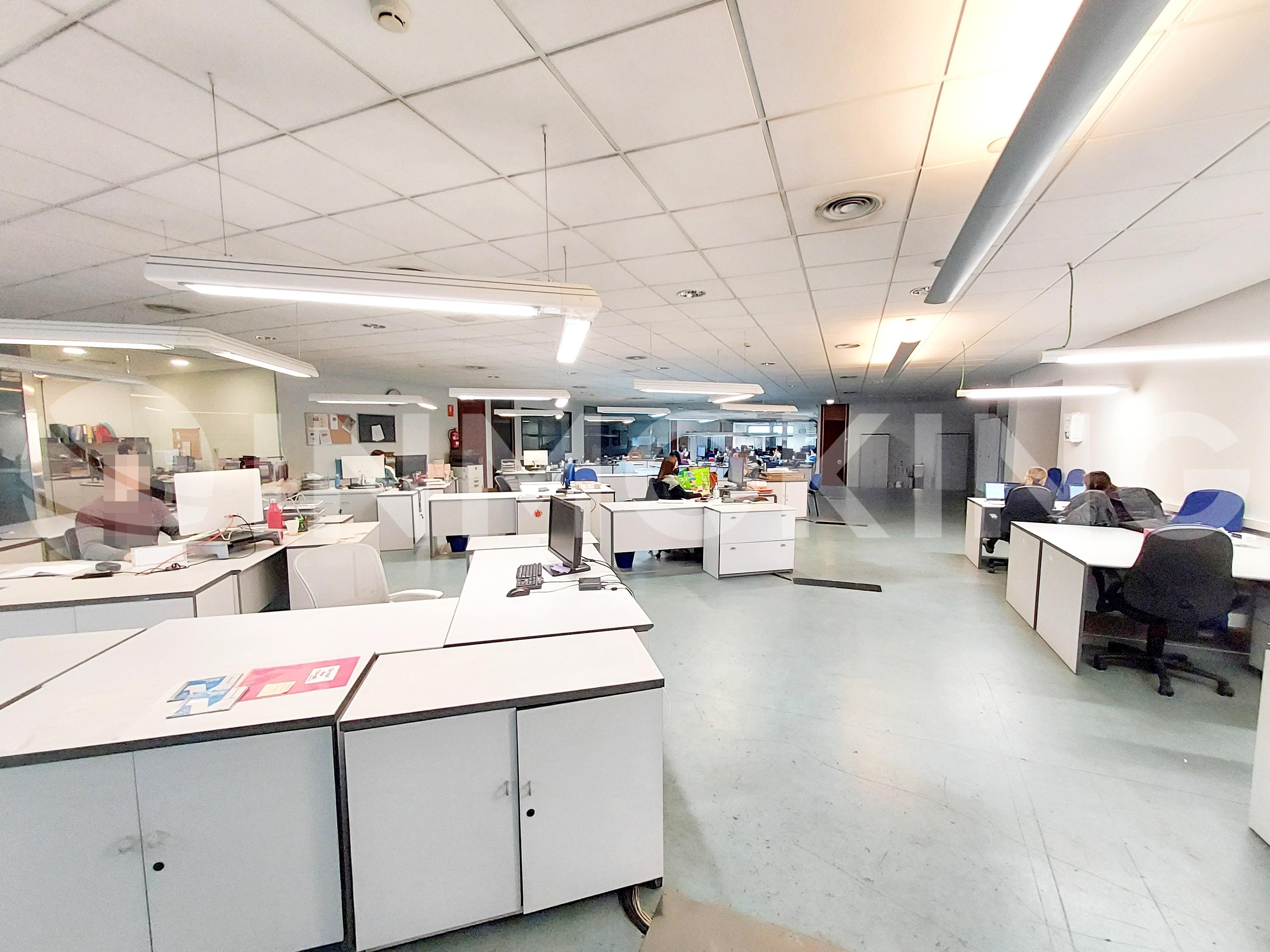 Foto de la propiedad Nave industrial/logística con muelles en Alcácer