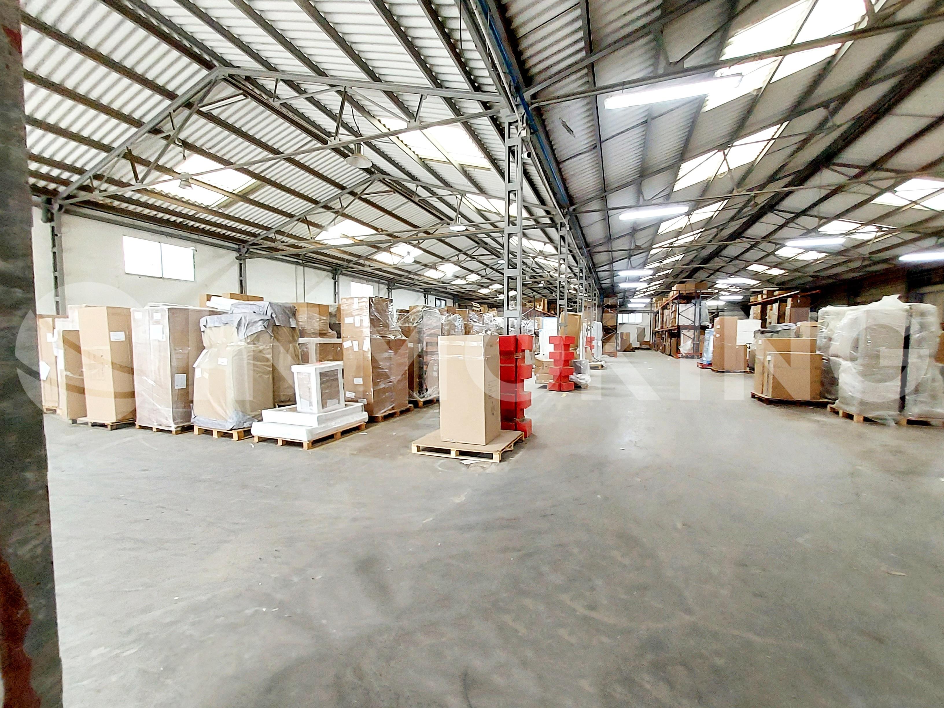 Foto de la propiedad Nave industrial/logística con muelles en Alcácer