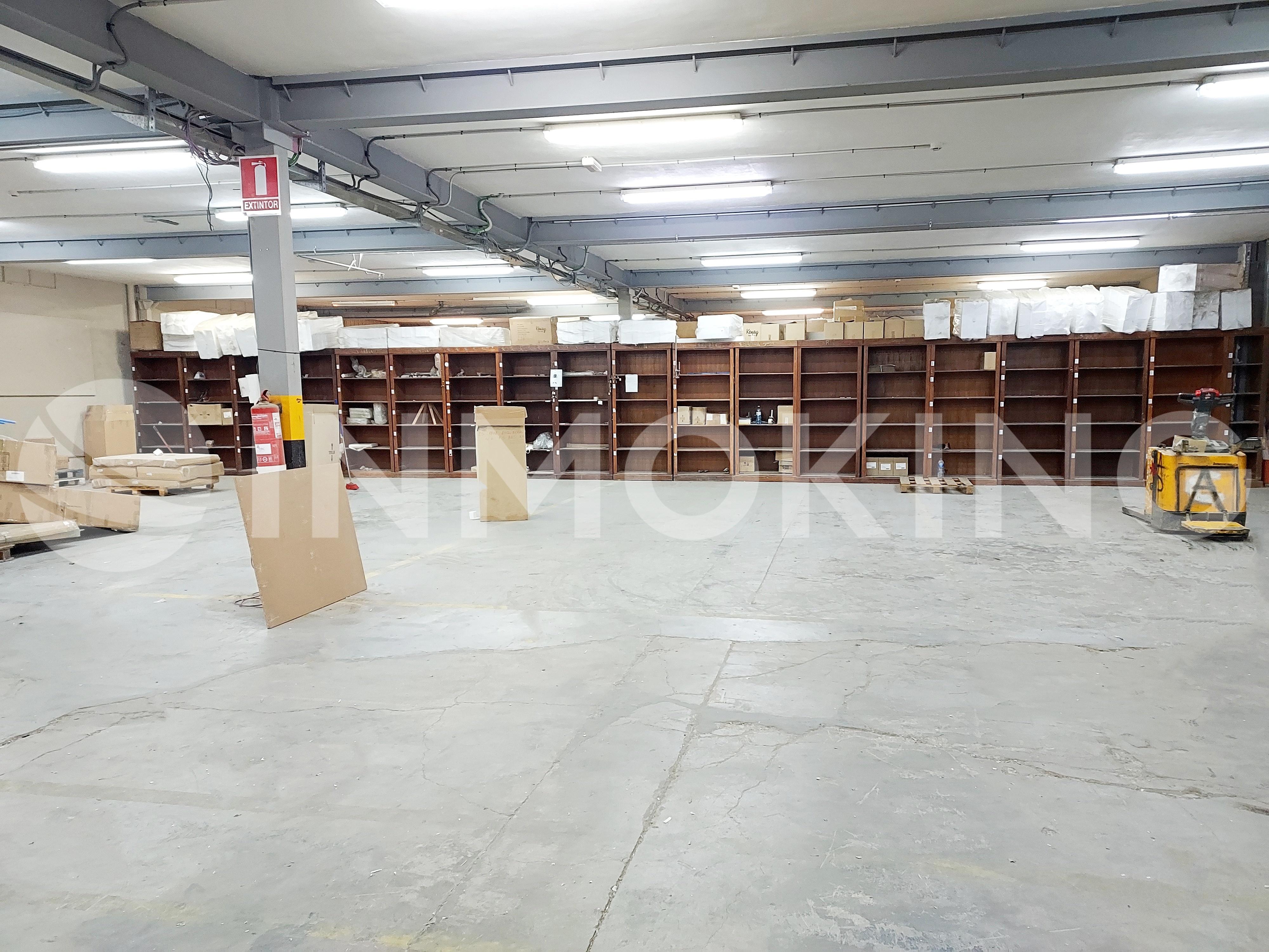 Foto de la propiedad Nave industrial/logística con muelles en Alcácer