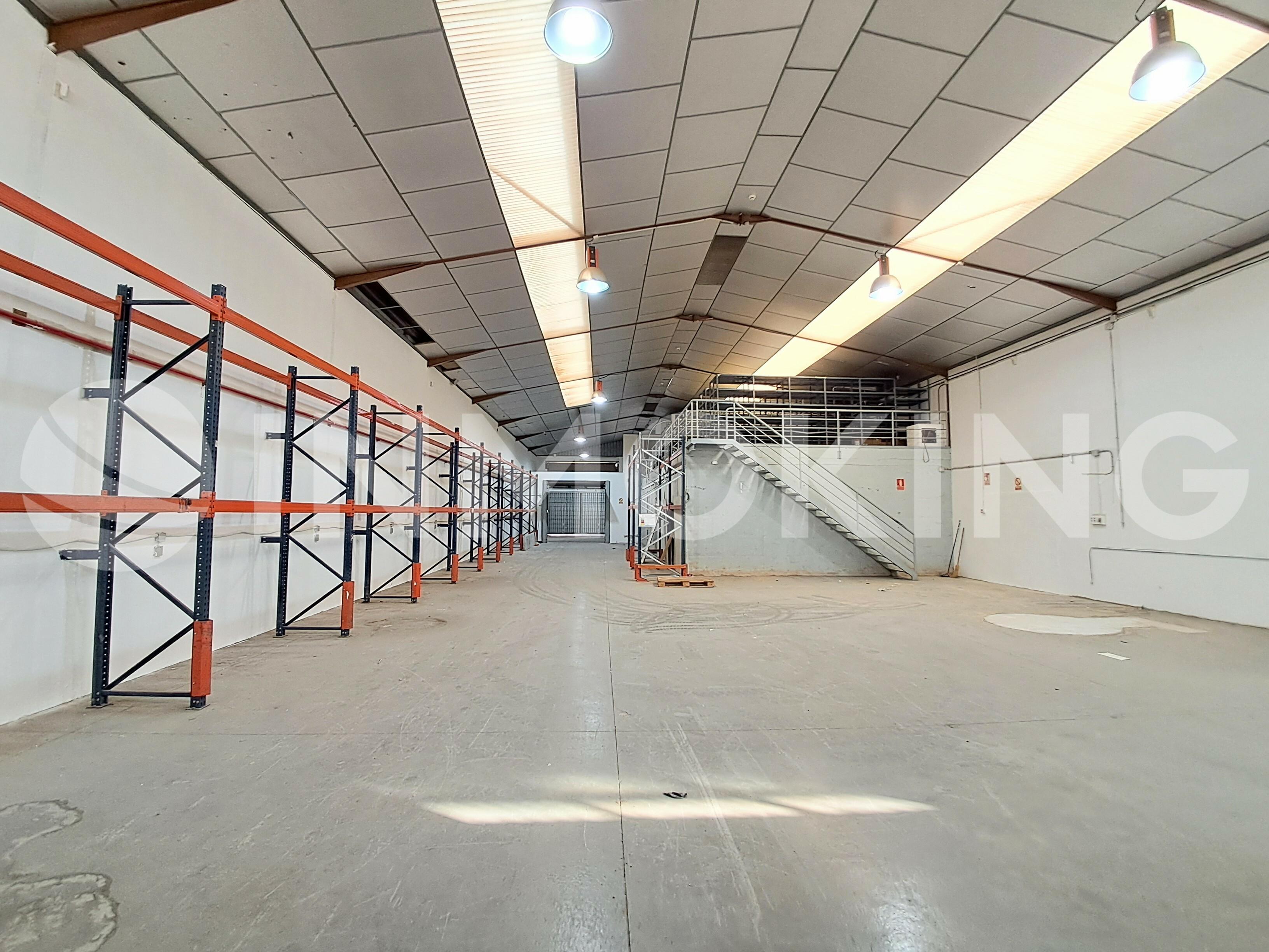 Foto de la propiedad Nave Industrial en alquiler Riba-roja de Túria 