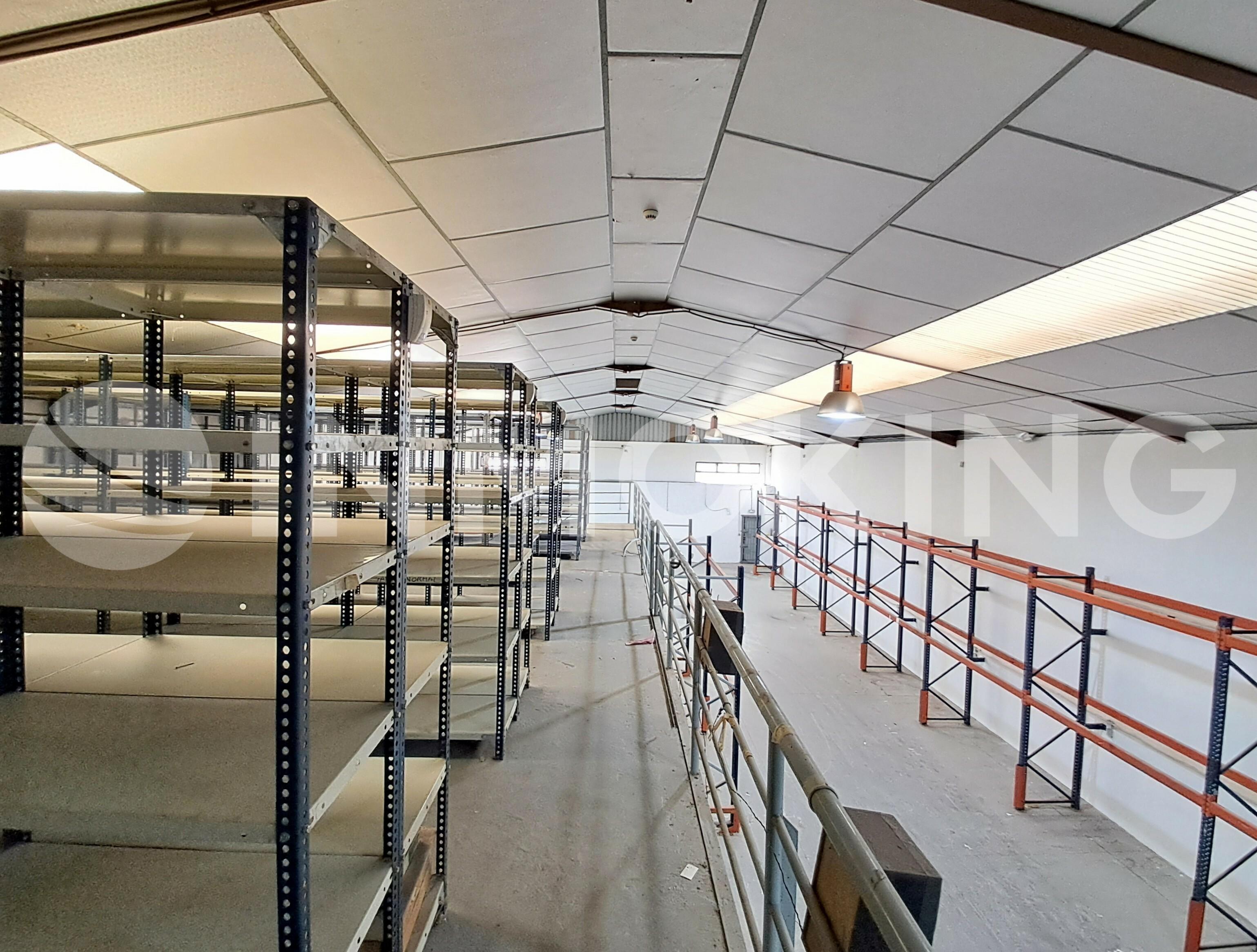 Foto de la propiedad Nave Industrial en alquiler Riba-roja de Túria 