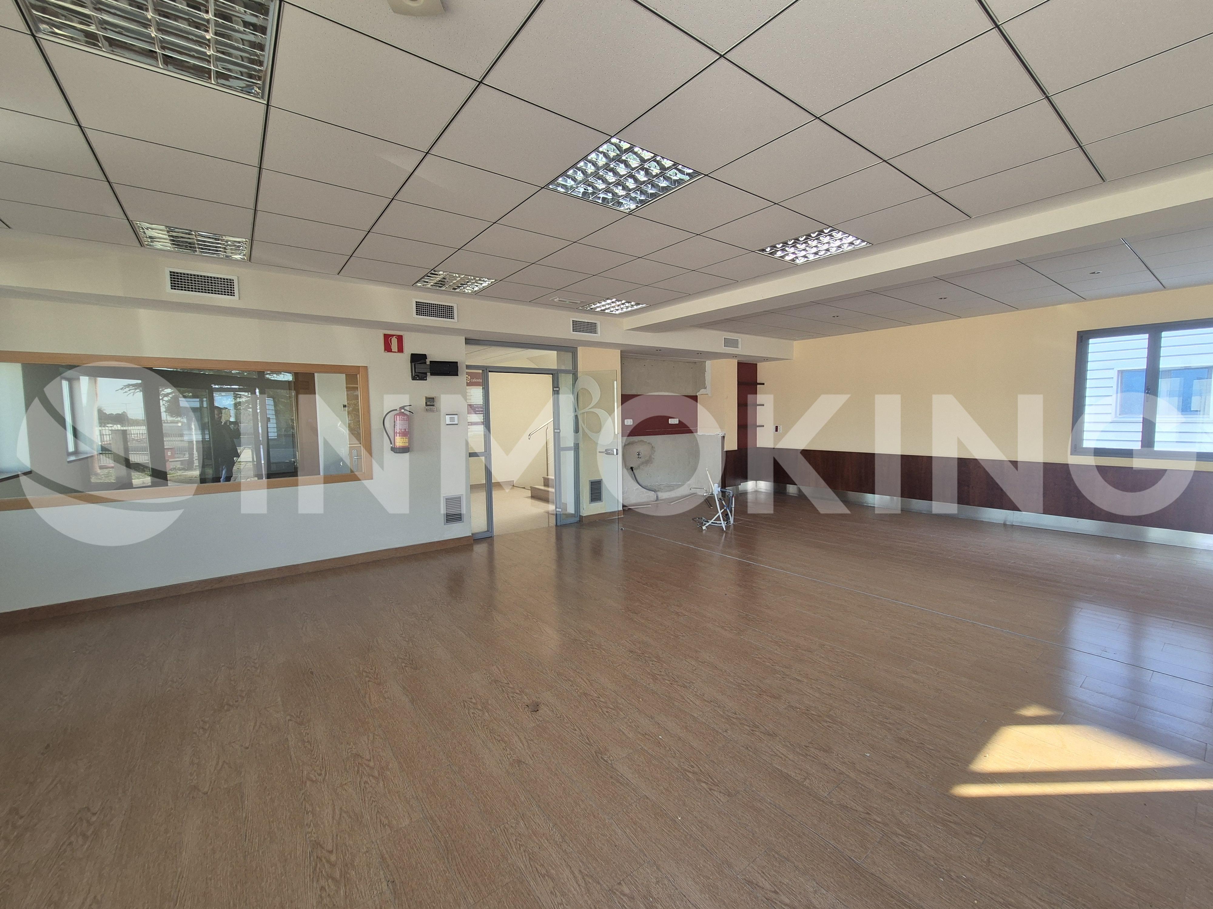 Foto de la propiedad Edifico de oficinas en alquiler 