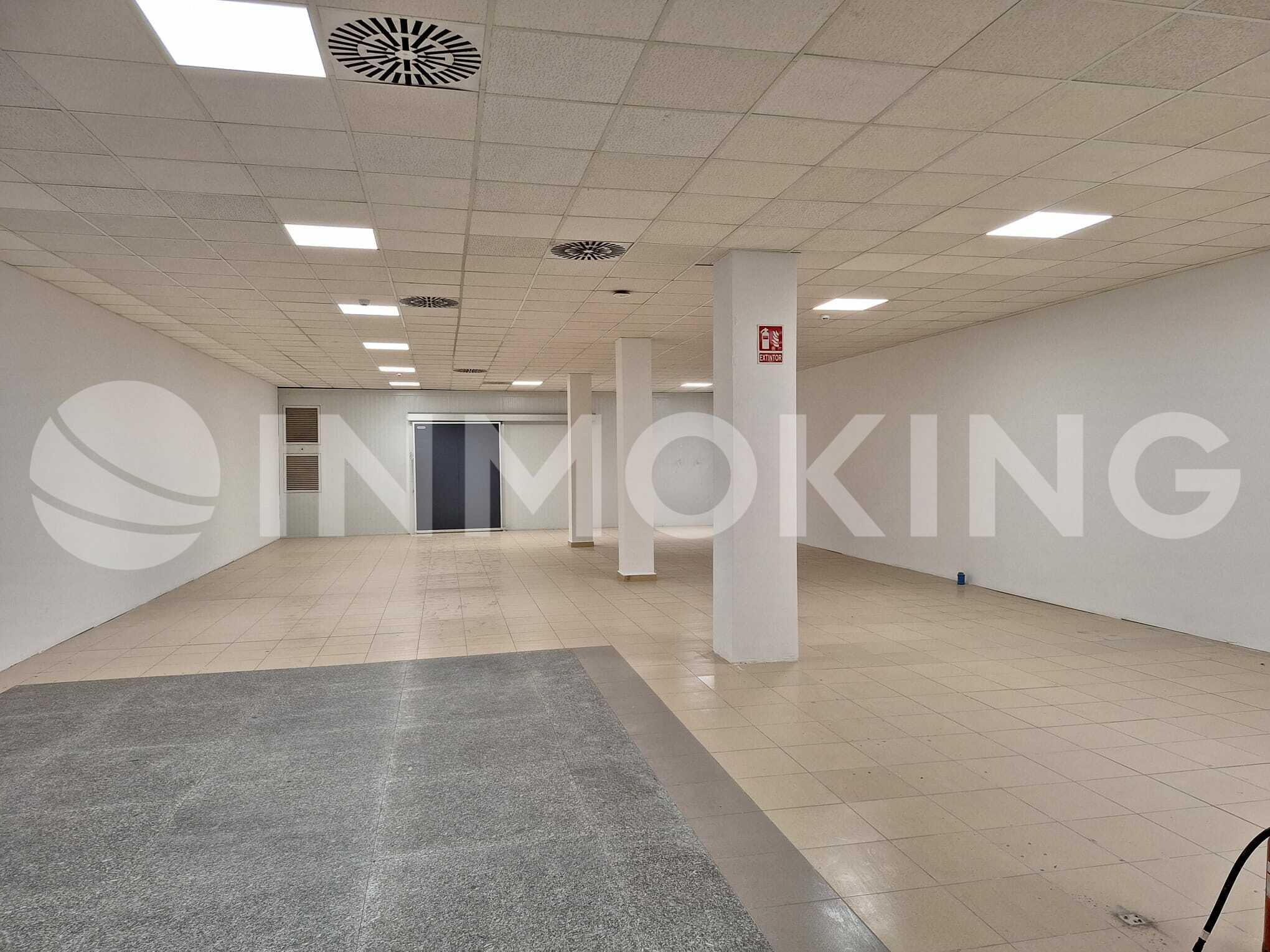 Foto de la propiedad Nave logística con oficinas en Paterna