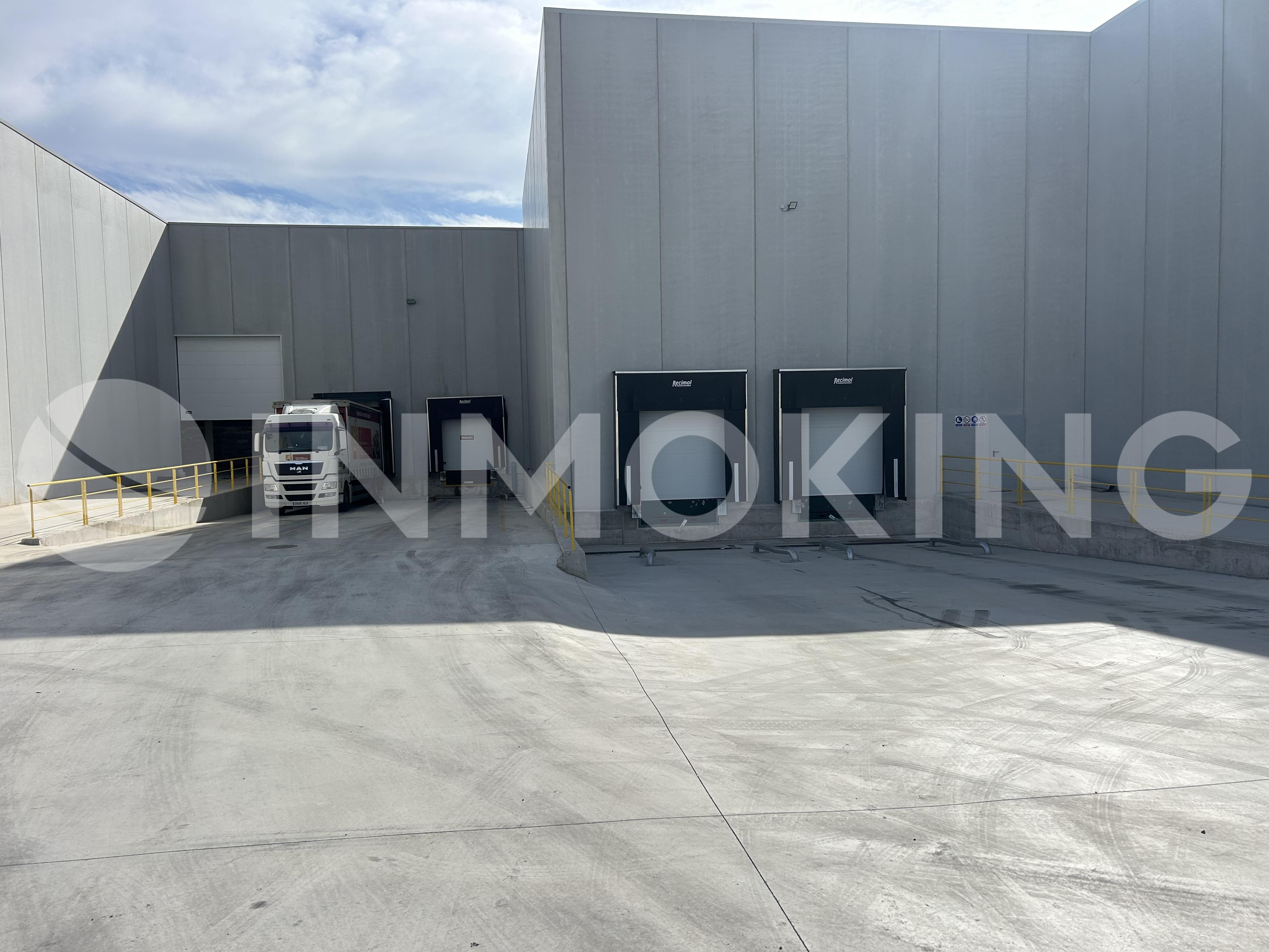 Foto de la propiedad Nave logística 5.385 m2_P.I. El Semolilla 