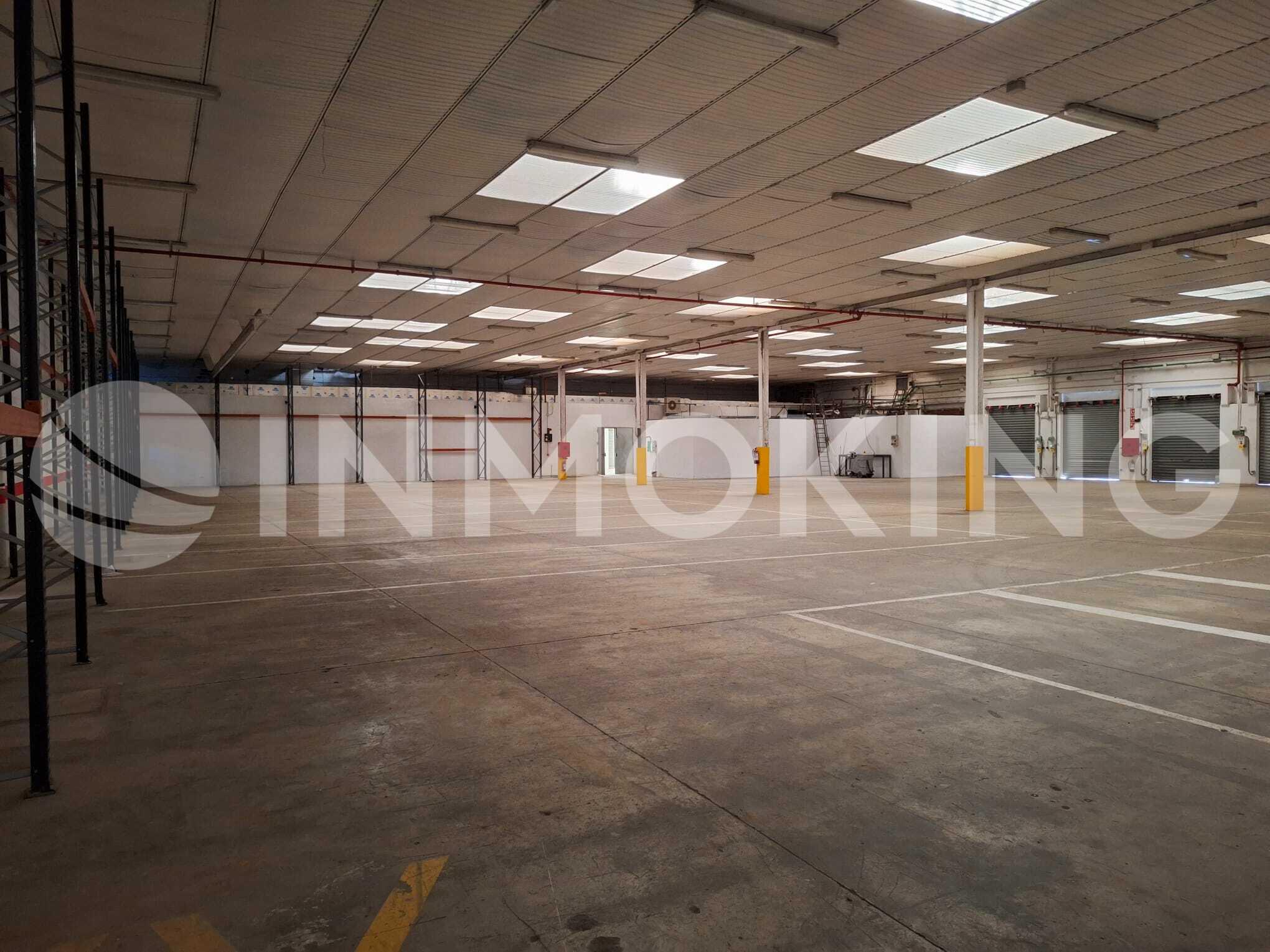 Foto de la propiedad Nave logística con oficinas en Paterna