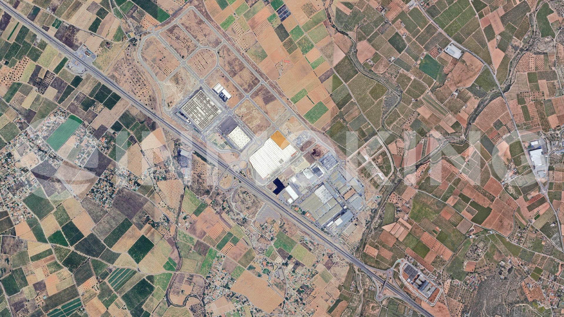 Foto de la propiedad Solar industrial chaflan a dos calles, Lliria 