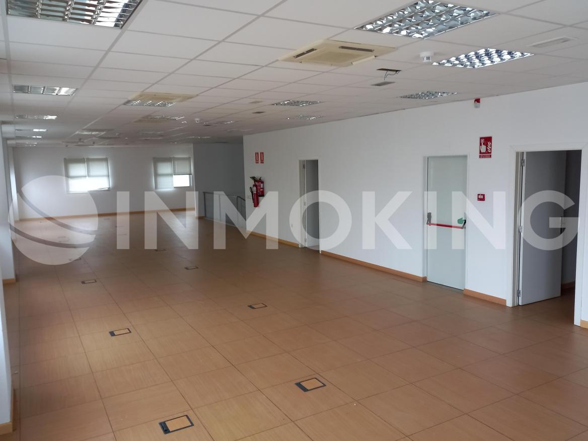 Foto de la propiedad Nave Logística en alquiler en Torija