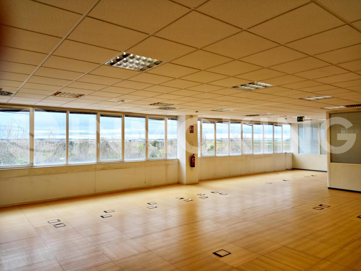 Foto de la propiedad Nave Logística en alquiler en Getafe