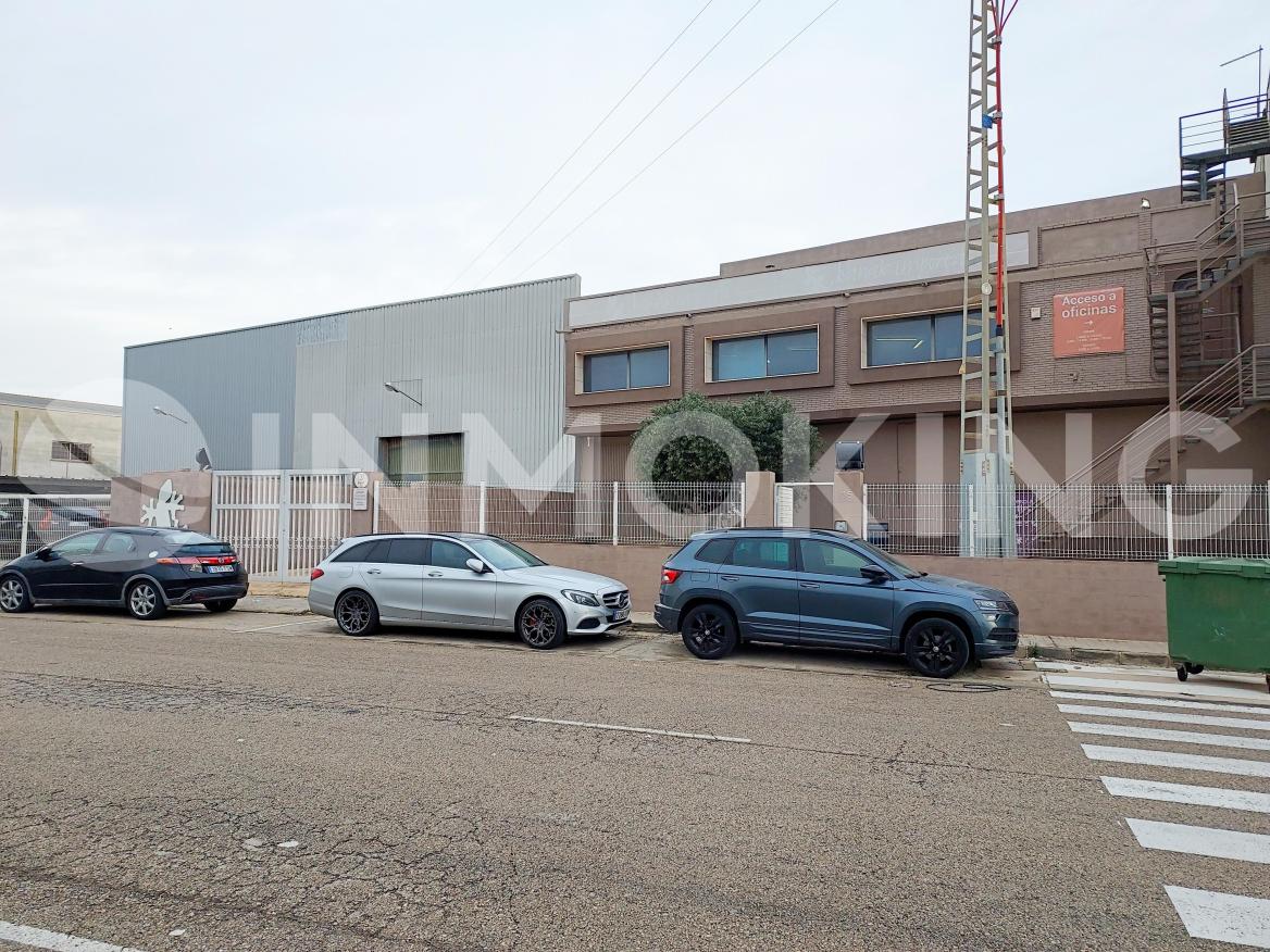 Foto de la propiedad Nave industrial/logística con muelles en Alcácer