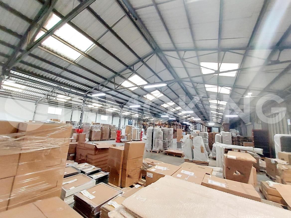 Foto de la propiedad Nave industrial/logística con muelles en Alcácer