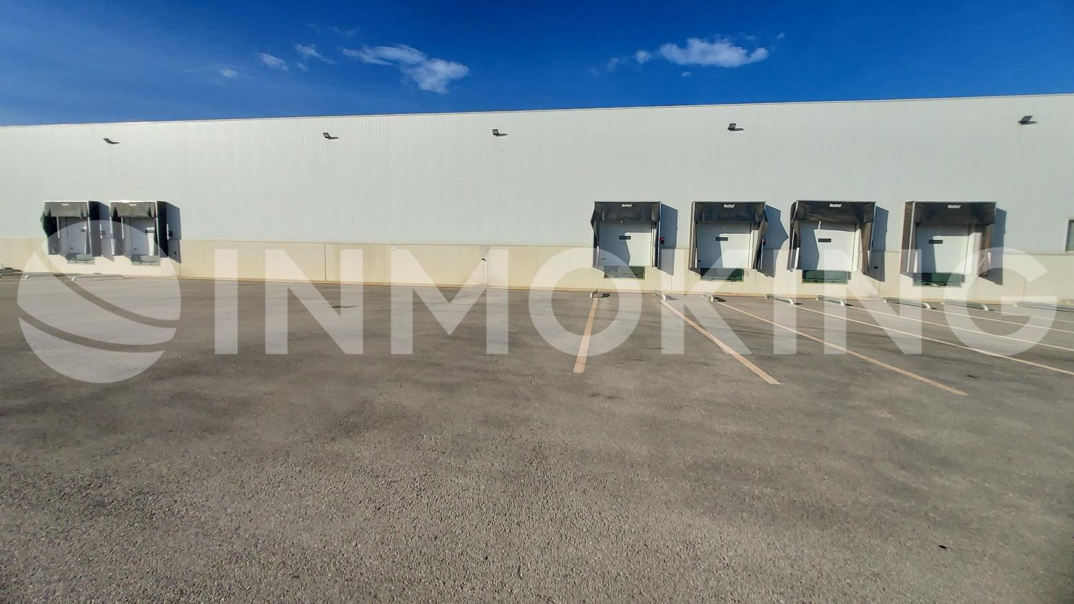 Foto de la propiedad Nave Torres de Cotillas 9.395m2 con muelles