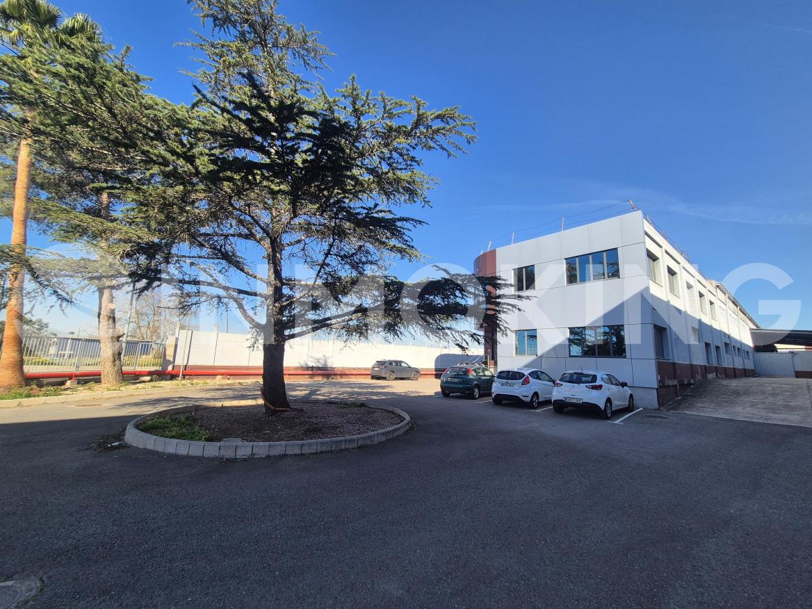 Foto de la propiedad Edifico de oficinas en alquiler 