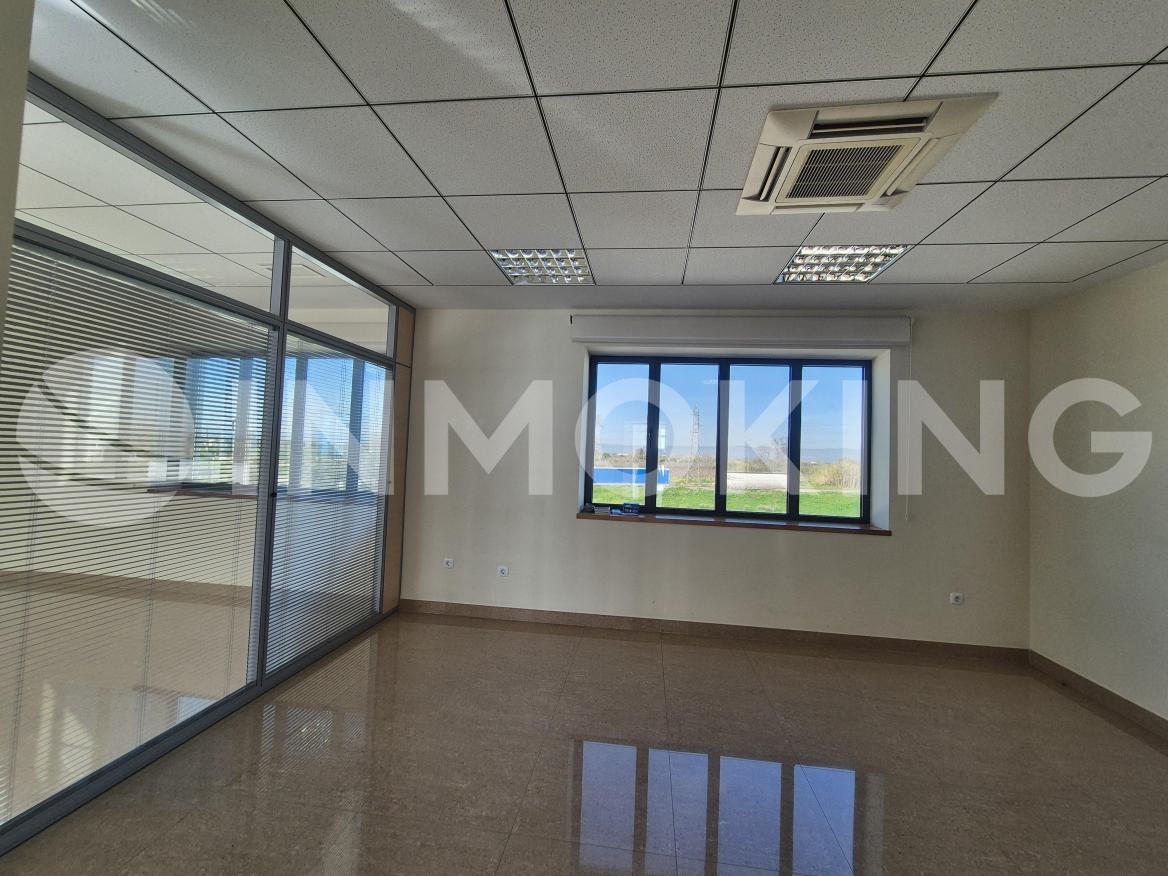 Foto de la propiedad Edifico de oficinas en alquiler 