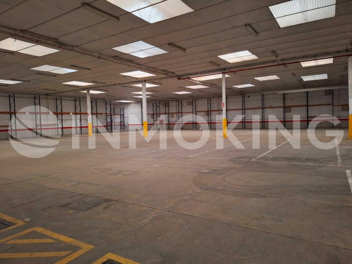 Foto de la propiedad Nave logística con oficinas en Paterna
