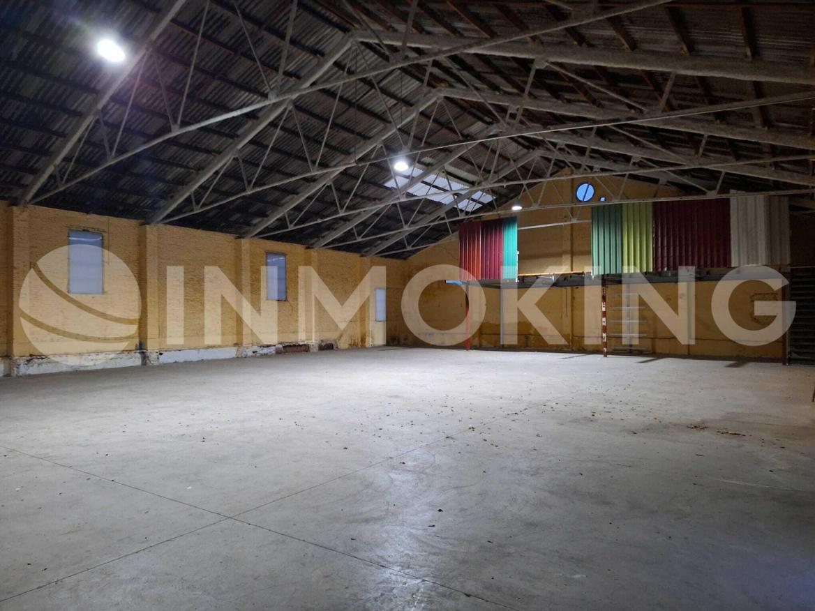 Foto de la propiedad Nave industrial con campa Silla