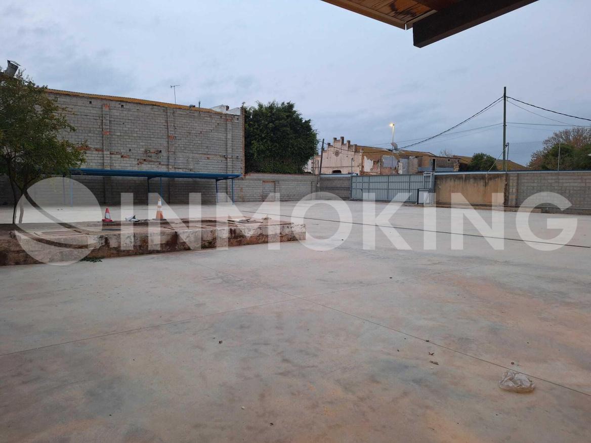 Foto de la propiedad Nave industrial con campa Silla