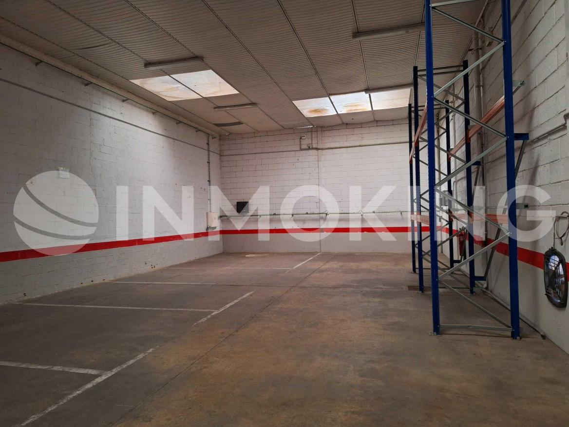 Foto de la propiedad Nave logística con oficinas en Paterna