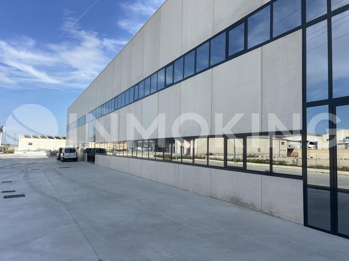 Foto de la propiedad Nave logística 5.385 m2_P.I. El Semolilla 