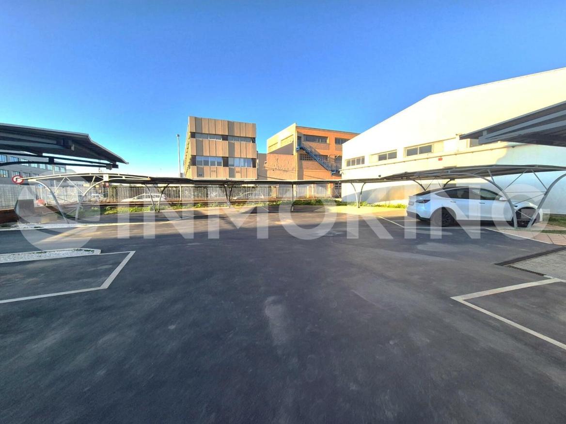 Foto de la propiedad Edificio de oficinas y naves en P.I Vara de Quart 