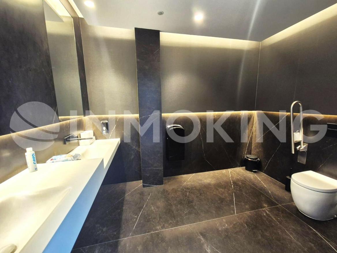 Foto de la propiedad Edificio de oficinas y naves en P.I Vara de Quart 