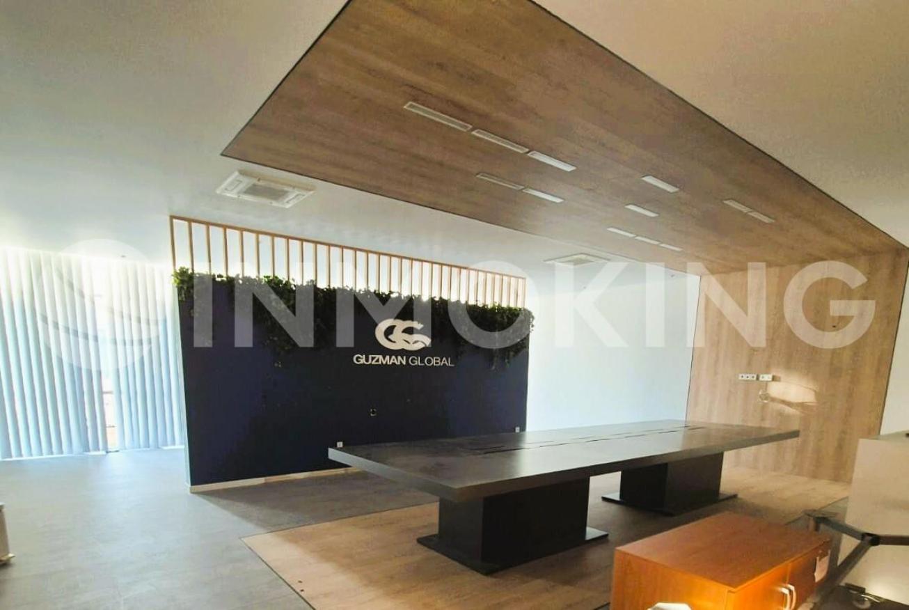 Foto de la propiedad Edificio de oficinas y naves en P.I Vara de Quart 