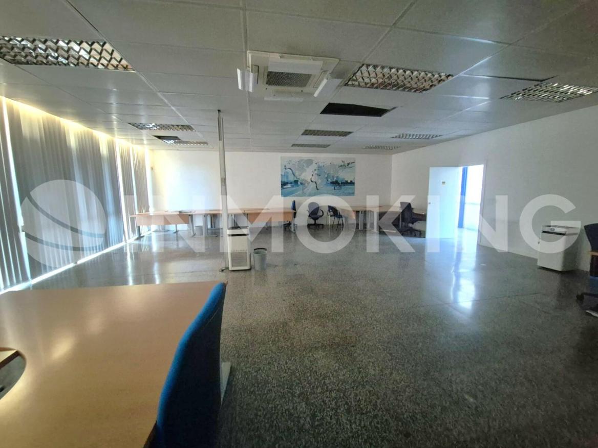 Foto de la propiedad Edificio de oficinas y naves en P.I Vara de Quart 