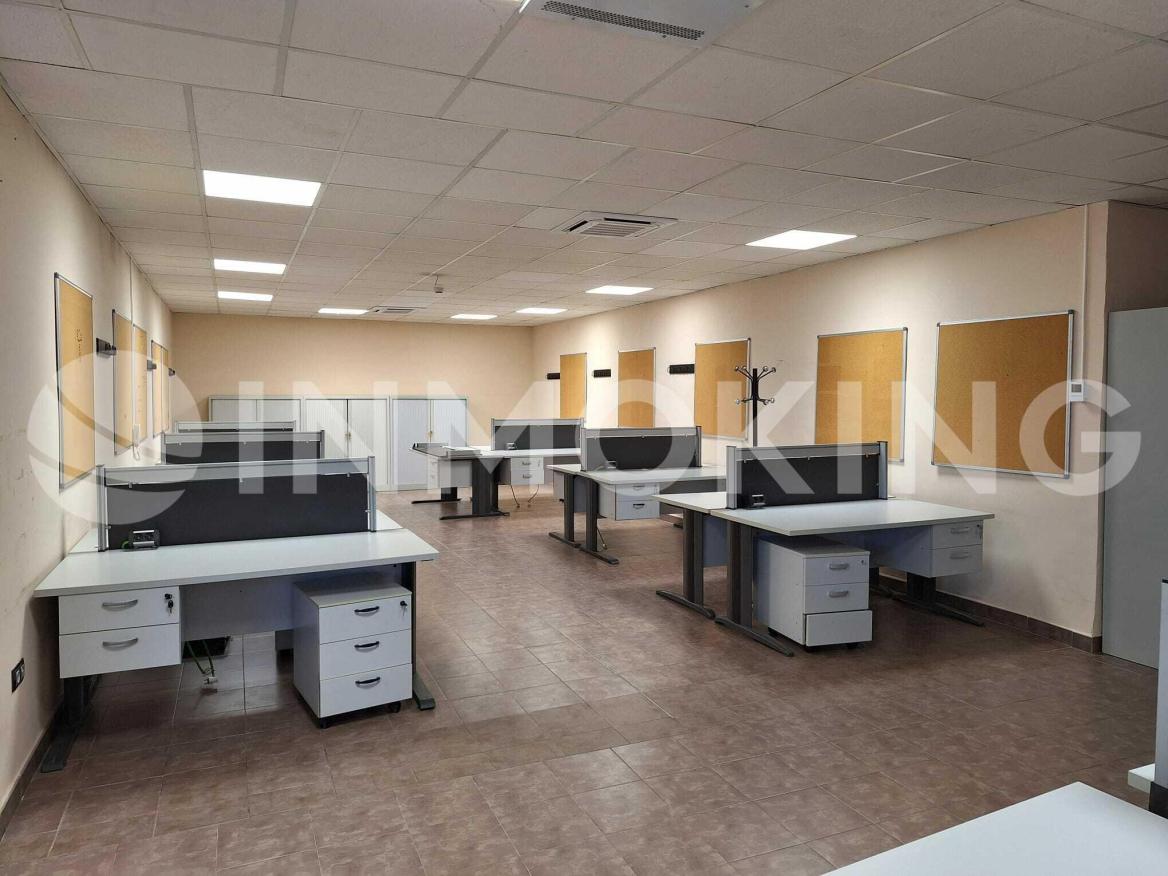 Foto de la propiedad Nave logística con oficinas en Paterna