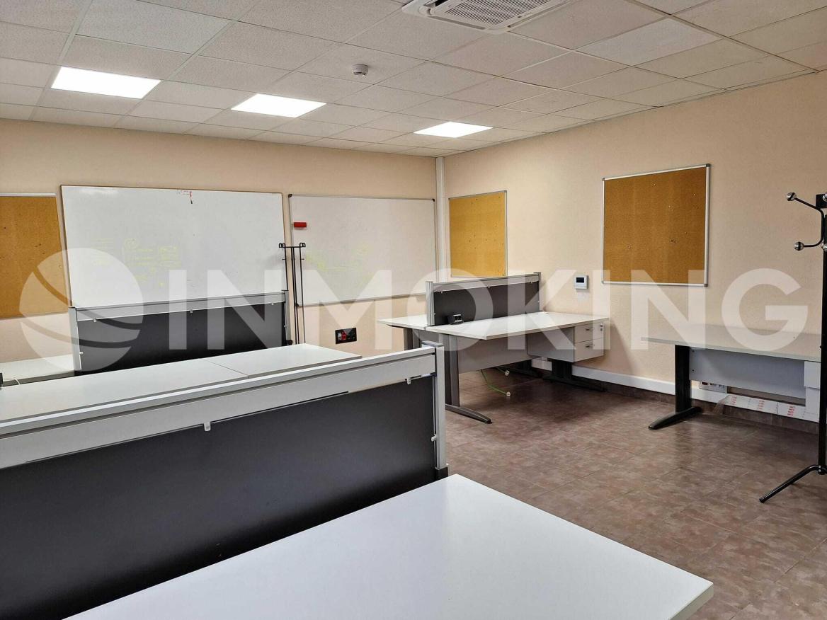 Foto de la propiedad Nave logística con oficinas en Paterna