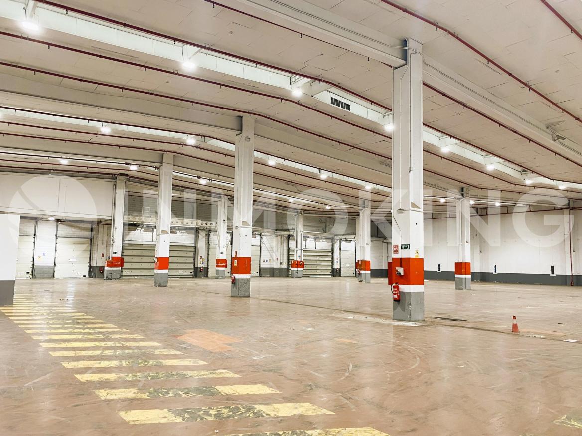 Foto de la propiedad Nave logística en alquiler, Coslada