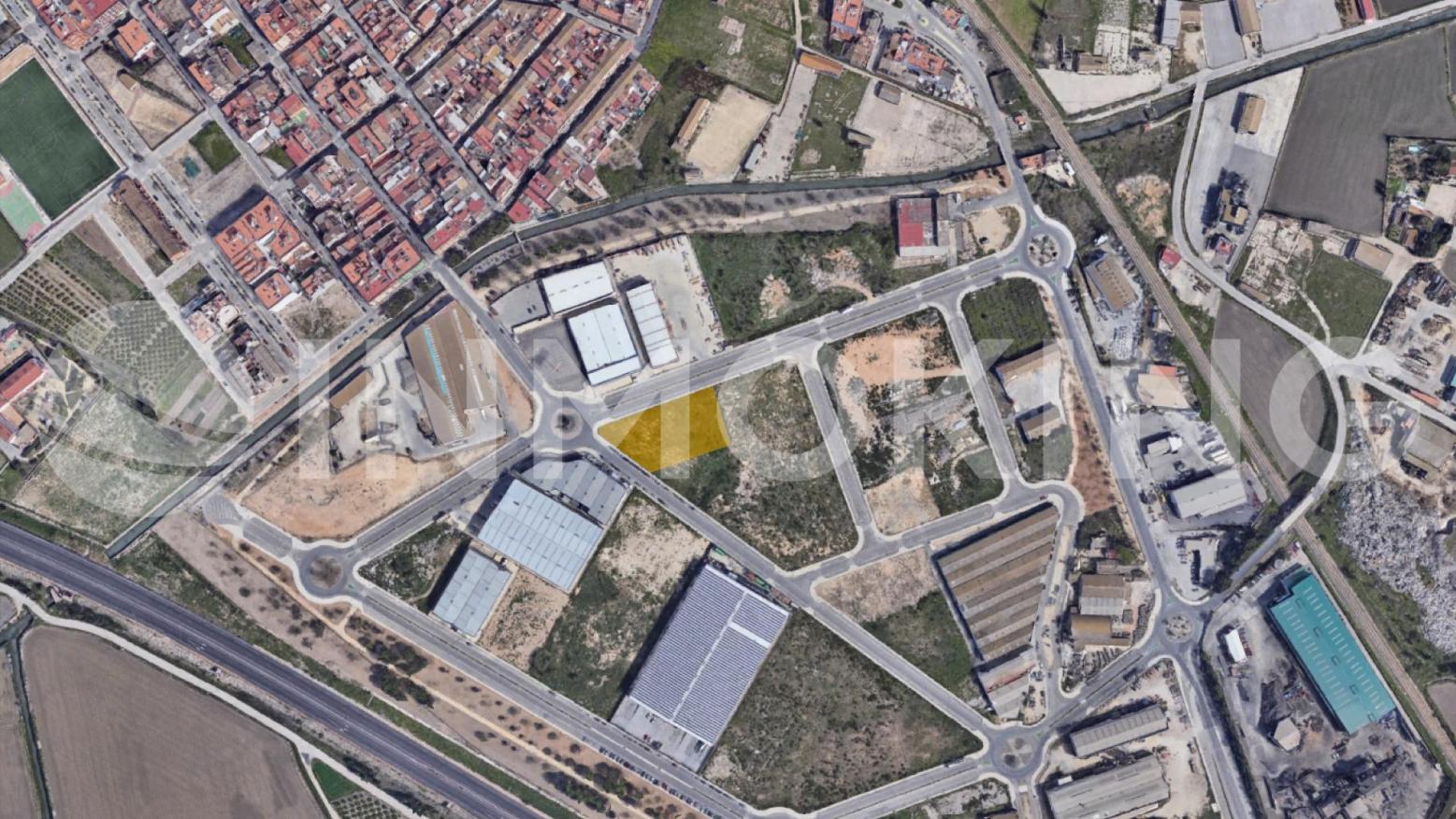 Foto de la propiedad Solar industrial a dos calles en venta - Sollana 