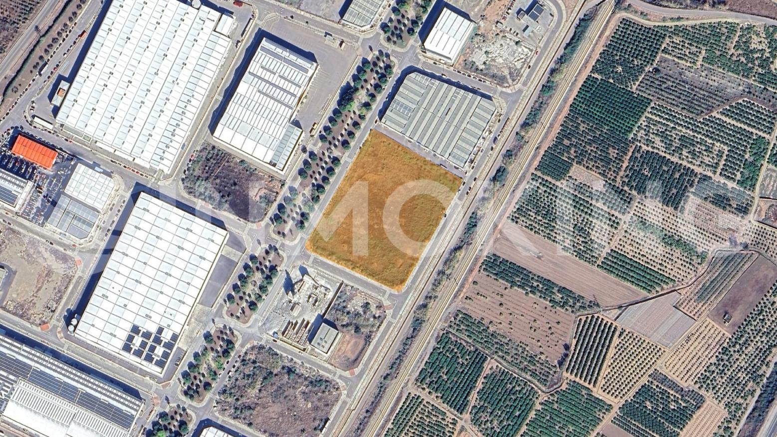 Foto de la propiedad Suelo industrial facahada a tres calles en venta 