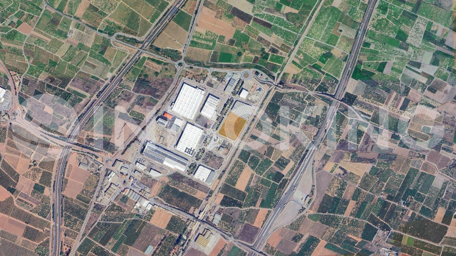 Foto de la propiedad Suelo industrial facahada a tres calles en venta 