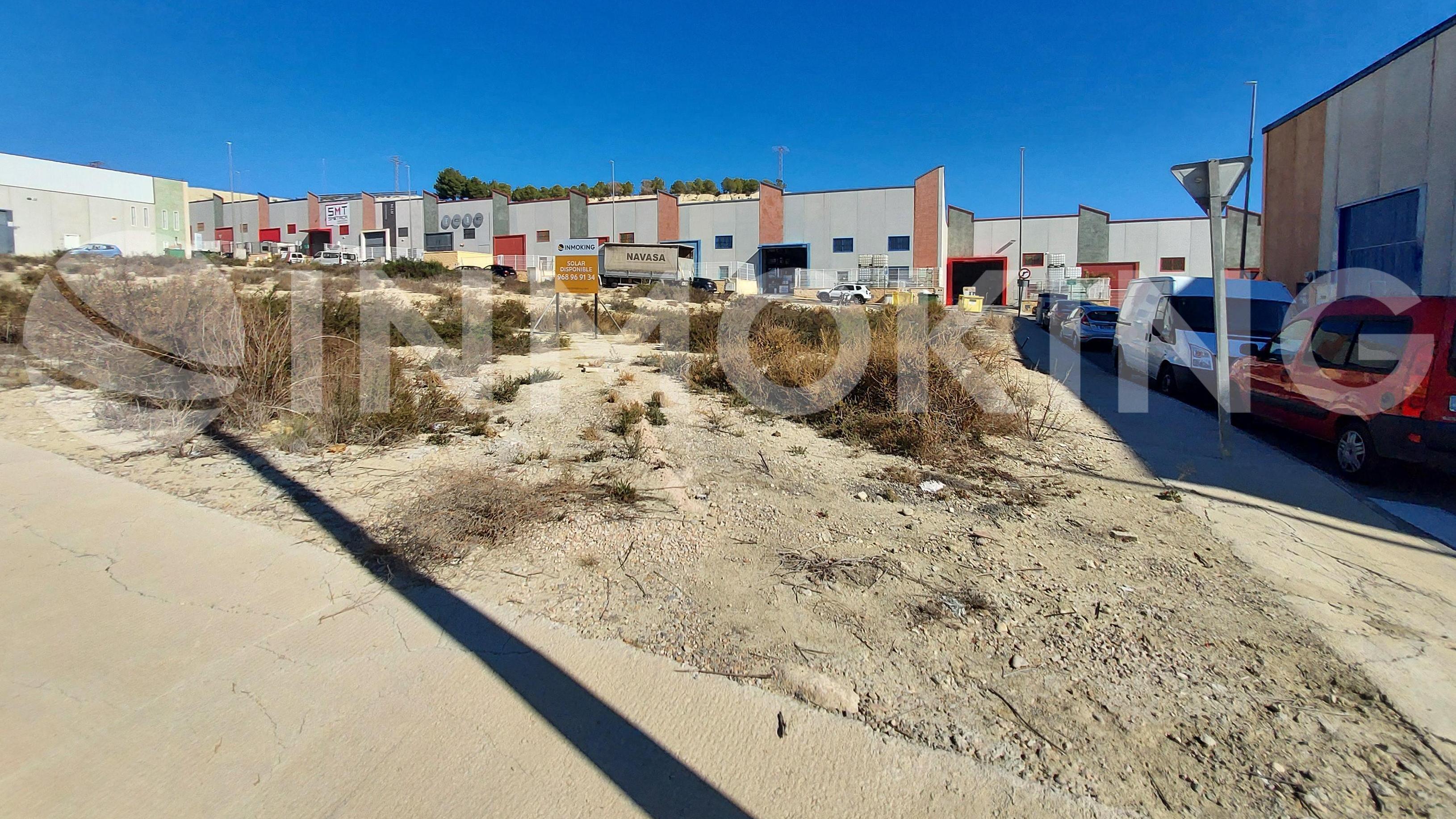 Foto de la propiedad Suelo P.I. Base 2000_San Martín - Parcela 15-3;15-4