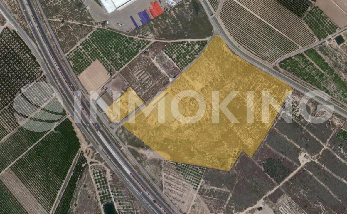 Foto de la propiedad Suelo industrial con nave construida en Molina de Segura